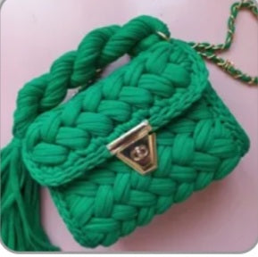 Green yarn purse