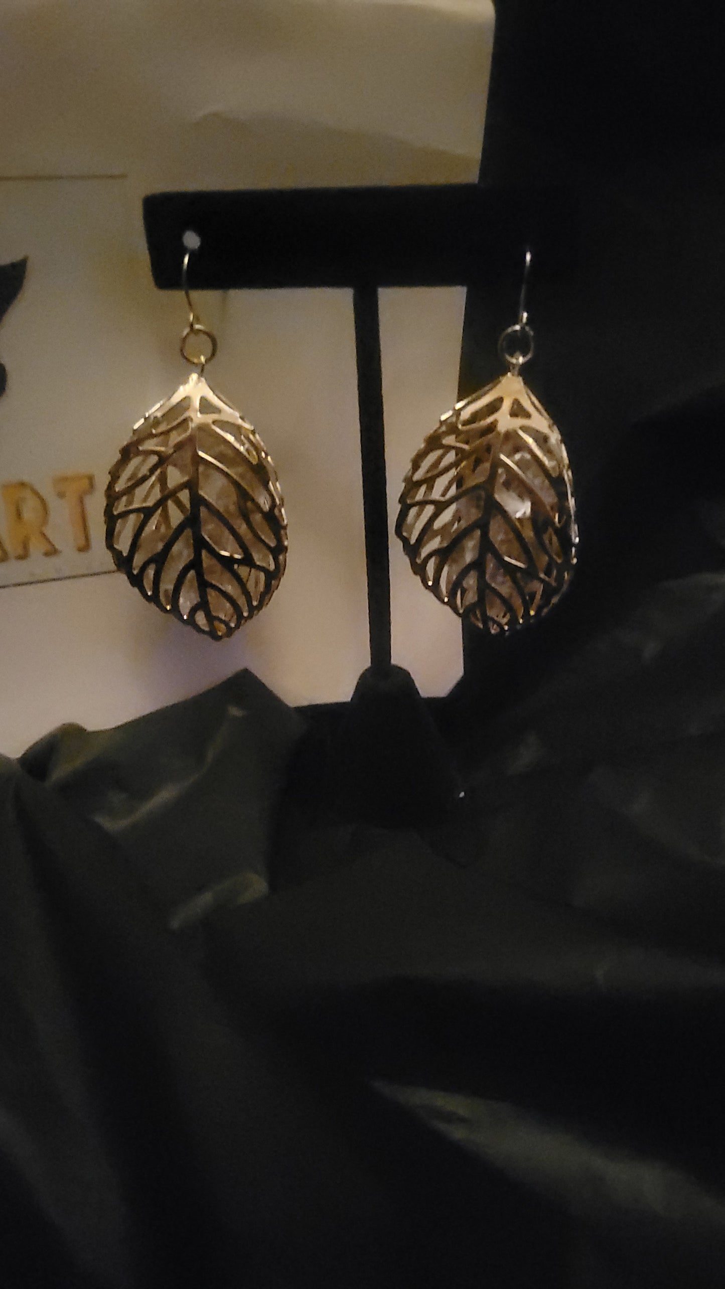 Gold crystal 4d earrings